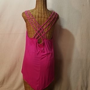 NWOT pink strappy tank top with silver accents